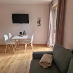 Daire Haus Robi Wood